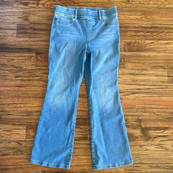 SPANX Flare Jeans in Stonewashed Blue, Size 1X 20960R, Pull On Stretch, EUC - Picture 3 of 8